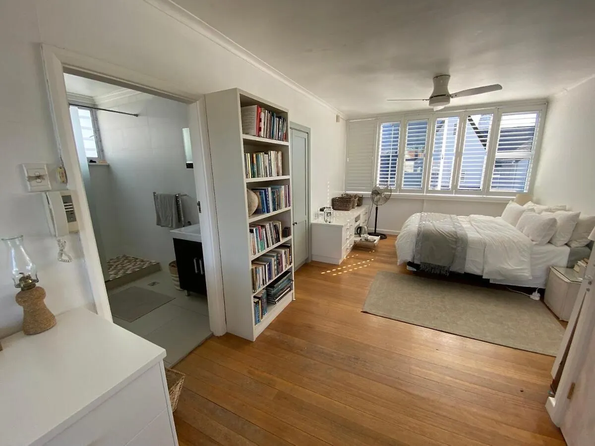 A Sunny Open-Plan Family Home, ケープタウン